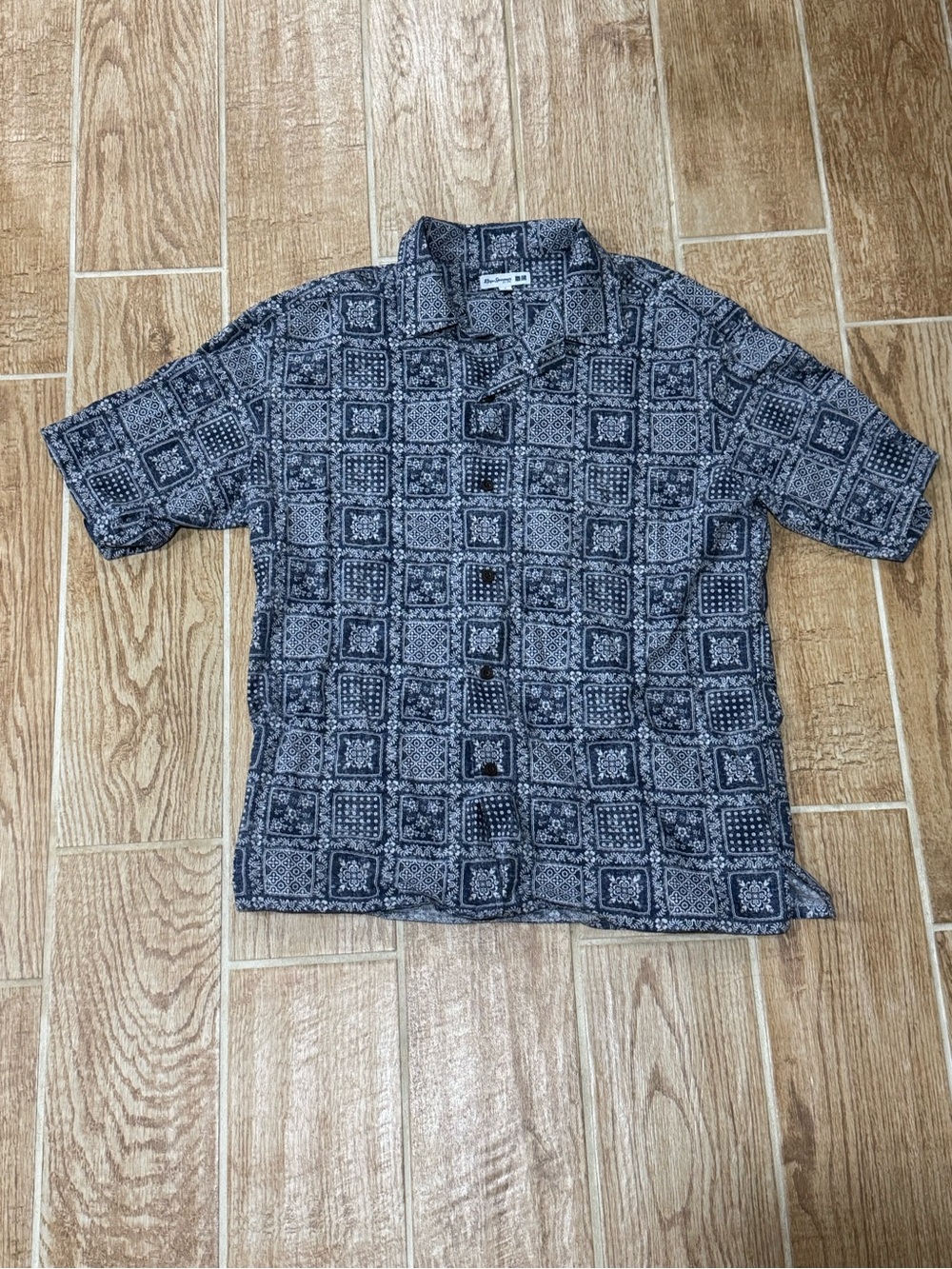 Reyn Spooner Uniqlo blue & white geometric patterned button-up
